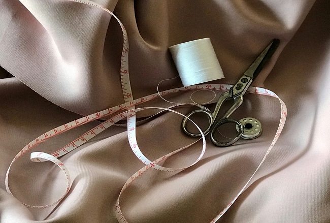 How to Choose the Right Sewing Thread for T-Shirts